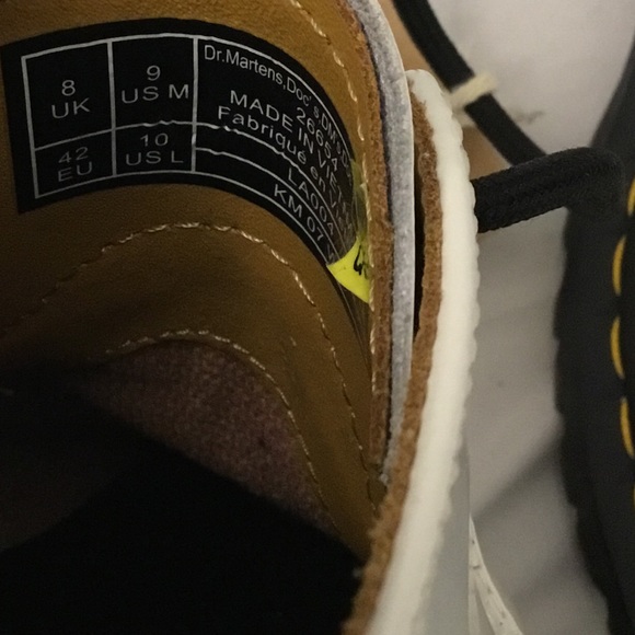 DR MARTENS SHOES - Picture 10 of 16